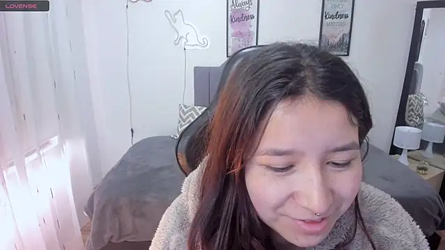 Snapshot of Amy_joones chatting on October 13, 2025, 1:11 pm Amy joones online show from October 13, 2025, 1:11 pm