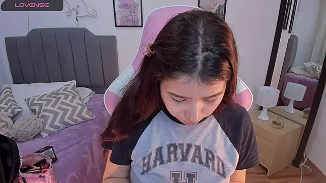 Snapshot of Amy_joones chatting on March 10, 2026, 11:26 am Amy joones online show from March 10, 2026, 11:26 am