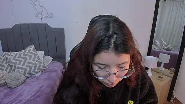 Snapshot of Amy_joones chatting on March 24, 2026, 11:04 am Amy joones online show from March 24, 2026, 11:04 am