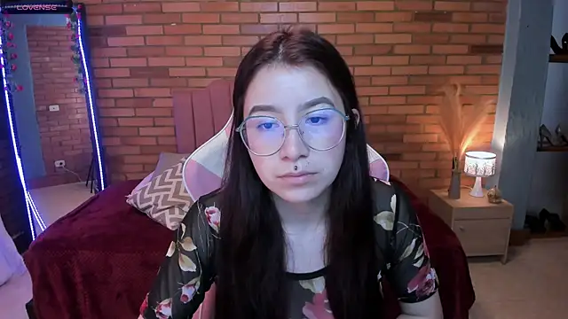 Amy joones online show from June 17, 2026, 11:34 am