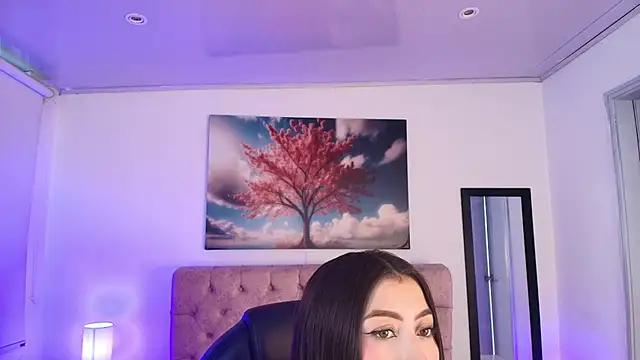 Julianaa Castro  online show from February 13, 2026, 11:50 am