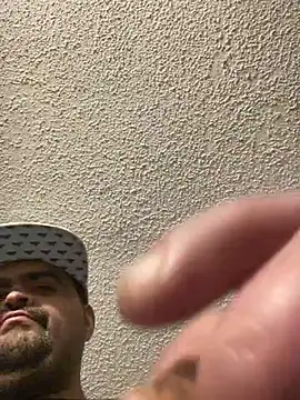 Snapshot of Miguel16i chatting on December 28, 2024, 7:22 am Miguel16i online show from December 28, 2024, 7:22 am