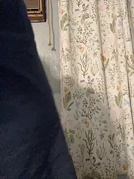 Snapshot of Miguel16i chatting on March 8, 2025, 3:17 am Miguel16i online show from March 8, 2025, 3:17 am