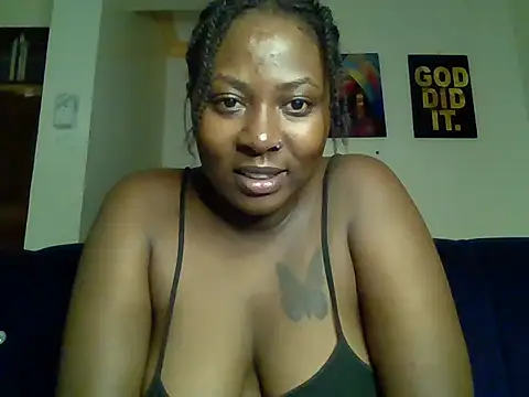 Snapshot of choco_dimples chatting on February 6, 2026, 11:30 pm choco dimples online show from February 6, 2026, 11:30 pm