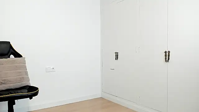 Snapshot of dan01_ chatting on March 5, 2025, 12:11 pm dan01 online show from March 5, 2025, 12:11 pm