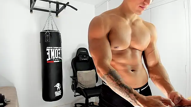 dan01  online show from October 28, 2025, 8:44 pm