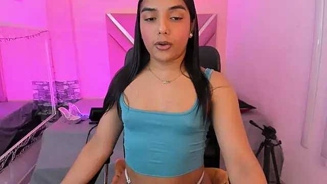 CandyLatinHott online show from February 6, 2026, 5:56 am