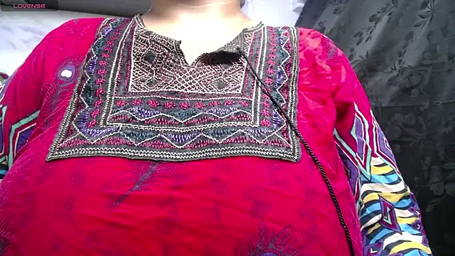 Snapshot of kalpanaaishaa chatting on March 19, 2025, 10:11 am kalpanaaishaa online show from March 19, 2025, 10:11 am