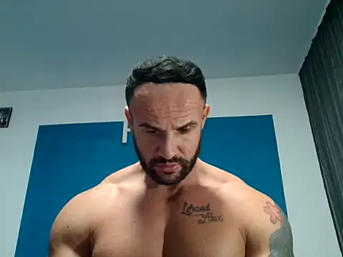 Magnificmuscles89 online show from December 12, 2024, 11:03 pm