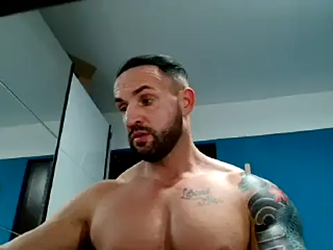 Magnificmuscles89 online show from February 4, 2025, 8:06 pm