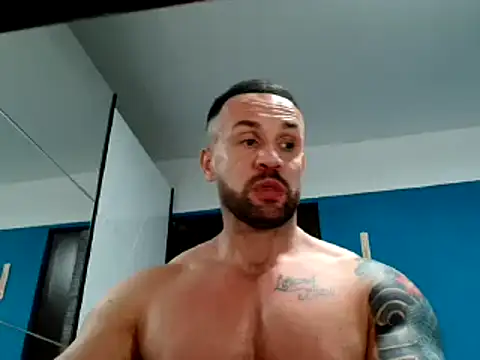 Magnificmuscles89 online show from February 12, 2025, 10:15 pm