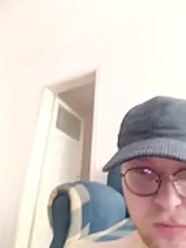 Snapshot of yigitht chatting on March 8, 2026, 11:14 am yigitht online show from March 8, 2026, 11:14 am