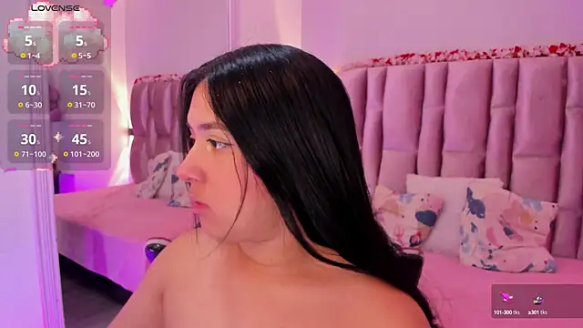 Snapshot of NikyBrookss chatting on October 10, 2025, 11:42 am NikyBrookss online show from October 10, 2025, 11:42 am