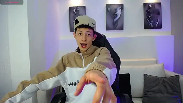 MaikCarver online show from February 3, 2026, 4:10 am