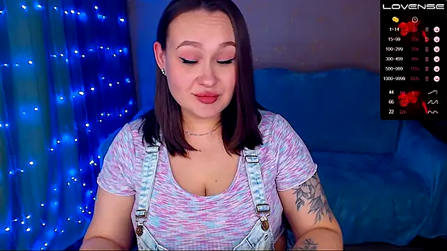 Cutie-Melanie online show from March 2, 2025, 4:32 pm