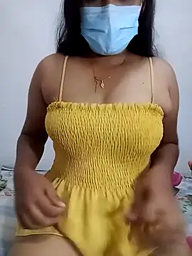 Snapshot of SLZAARA chatting on September 30, 2025, 8:03 pm SLZAARA online show from September 30, 2025, 8:03 pm