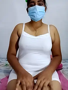 Snapshot of SLZAARA chatting on October 2, 2025, 8:16 pm SLZAARA online show from October 2, 2025, 8:16 pm