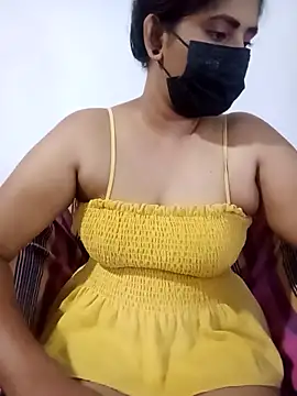 Snapshot of SLZAARA chatting on October 9, 2025, 3:26 am SLZAARA online show from October 9, 2025, 3:26 am