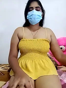 SLZAARA online show from November 18, 2025, 8:24 pm