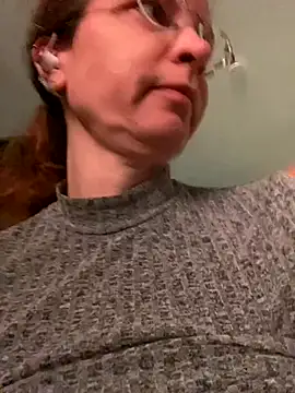 AnnikaRose online show from January 8, 2026, 6:48 am