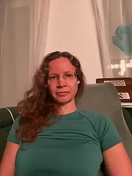 AnnikaRose online show from January 15, 2026, 6:51 am