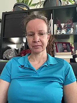 AnnikaRose online show from February 26, 2026, 7:40 am