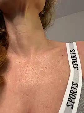 AnnikaRose online show from June 12, 2026, 2:21 am