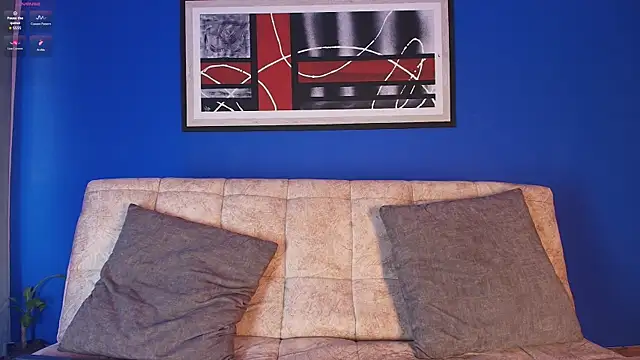 liccy hall online show from October 10, 2025, 11:42 am