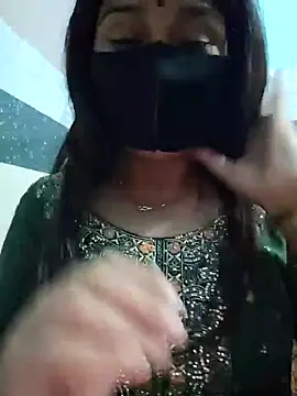 Snapshot of Aishwaryaa_69 chatting on January 1, 2025, 10:54 am Aishwaryaa 69 online show from January 1, 2025, 10:54 am
