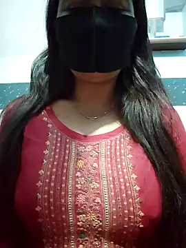 Snapshot of Aishwaryaa_69 chatting on January 11, 2025, 12:40 pm Aishwaryaa 69 online show from January 11, 2025, 12:40 pm