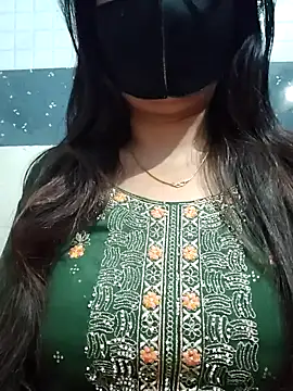 Snapshot of Aishwaryaa_69 chatting on January 19, 2025, 3:32 pm Aishwaryaa 69 online show from January 19, 2025, 3:32 pm