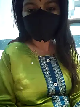 Snapshot of Aishwaryaa_69 chatting on February 3, 2025, 2:25 am Aishwaryaa 69 online show from February 3, 2025, 2:25 am