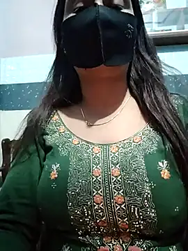 Snapshot of Aishwaryaa_69 chatting on February 10, 2025, 1:33 pm Aishwaryaa 69 online show from February 10, 2025, 1:33 pm