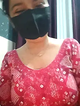 Snapshot of Aishwaryaa_69 chatting on February 12, 2025, 4:44 am Aishwaryaa 69 online show from February 12, 2025, 4:44 am