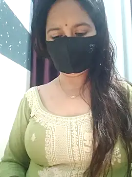 Snapshot of Aishwaryaa_69 chatting on February 13, 2025, 8:17 am Aishwaryaa 69 online show from February 13, 2025, 8:17 am