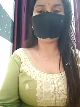 Snapshot of Aishwaryaa_69 chatting on February 13, 2025, 2:52 pm Aishwaryaa 69 online show from February 13, 2025, 2:52 pm