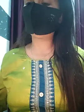 Snapshot of Aishwaryaa_69 chatting on February 18, 2025, 6:26 am Aishwaryaa 69 online show from February 18, 2025, 6:26 am