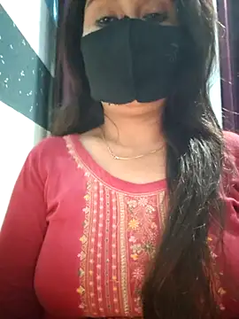 Snapshot of Aishwaryaa_69 chatting on February 24, 2025, 3:42 pm Aishwaryaa 69 online show from February 24, 2025, 3:42 pm