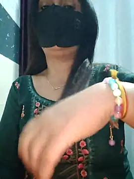 Snapshot of Aishwaryaa_69 chatting on February 26, 2025, 9:10 am Aishwaryaa 69 online show from February 26, 2025, 9:10 am