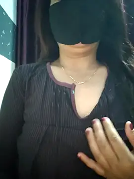 Snapshot of Aishwaryaa_69 chatting on February 28, 2025, 12:42 pm Aishwaryaa 69 online show from February 28, 2025, 12:42 pm