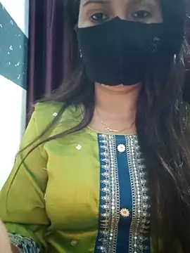 Snapshot of Aishwaryaa_69 chatting on March 2, 2025, 9:42 am Aishwaryaa 69 online show from March 2, 2025, 9:42 am