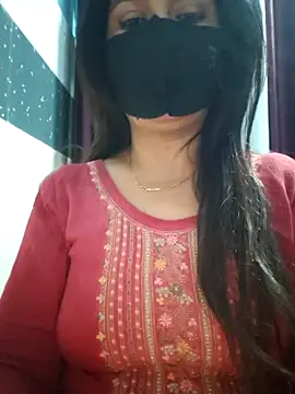 Snapshot of Aishwaryaa_69 chatting on March 8, 2025, 10:22 am Aishwaryaa 69 online show from March 8, 2025, 10:22 am