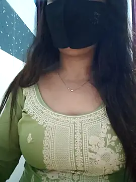 Snapshot of Aishwaryaa_69 chatting on March 10, 2025, 10:04 am Aishwaryaa 69 online show from March 10, 2025, 10:04 am