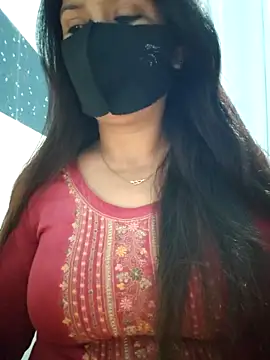 Snapshot of Aishwaryaa_69 chatting on March 12, 2025, 9:02 am Aishwaryaa 69 online show from March 12, 2025, 9:02 am