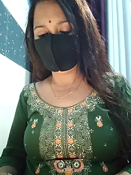 Snapshot of Aishwaryaa_69 chatting on March 16, 2025, 9:05 am Aishwaryaa 69 online show from March 16, 2025, 9:05 am