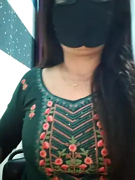 Snapshot of Aishwaryaa_69 chatting on March 18, 2025, 4:37 pm Aishwaryaa 69 online show from March 18, 2025, 4:37 pm