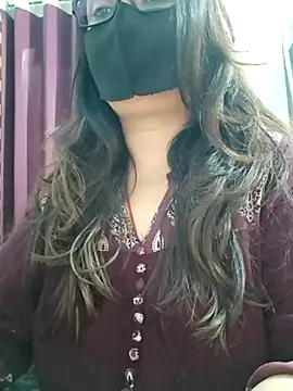 Aishwaryaa 69 online show from May 6, 2026, 2:40 am