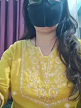 Snapshot of Aishwaryaa_69 chatting on June 5, 2026, 3:46 am Aishwaryaa 69 online show from June 5, 2026, 3:46 am