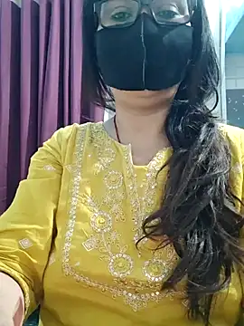 Snapshot of Aishwaryaa_69 chatting on June 12, 2026, 2:21 am Aishwaryaa 69 online show from June 12, 2026, 2:21 am