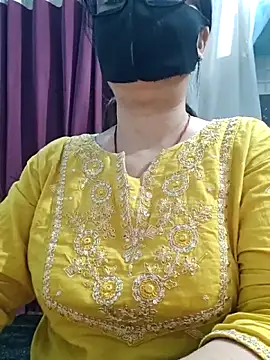 Snapshot of Aishwaryaa_69 chatting on June 18, 2026, 11:14 am Aishwaryaa 69 online show from June 18, 2026, 11:14 am